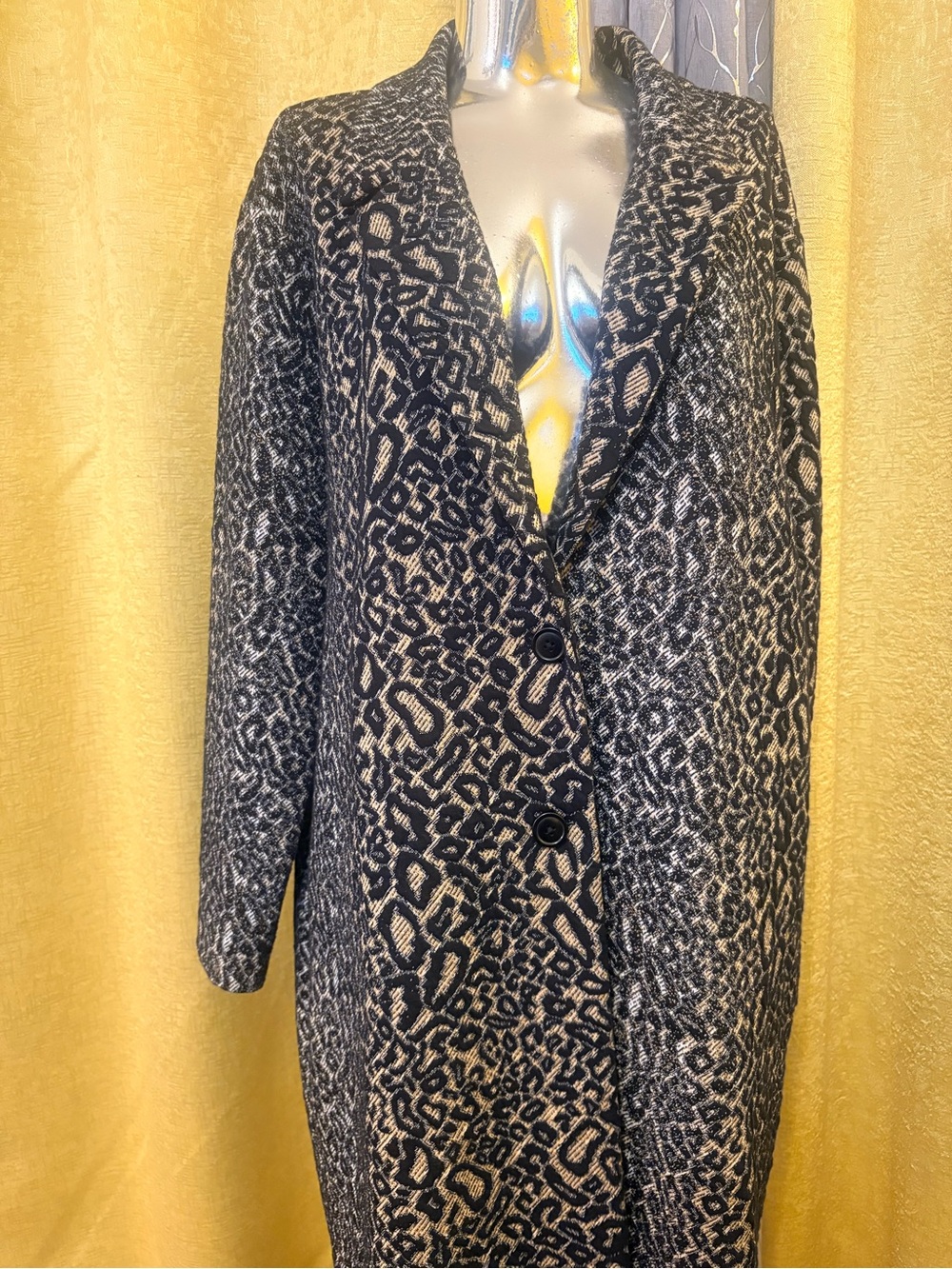 Worthington Black and Cream Two Tone Animal Print knee length Blazer Coat - Picture 4 of 4